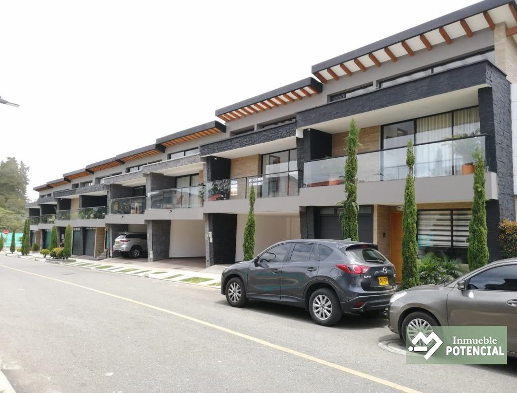 Casa en arriendo Antioquia Rionegro San Antonio 156 m2 Habitaciones 3 Baños 4 Garajes 2 Precio $4200000