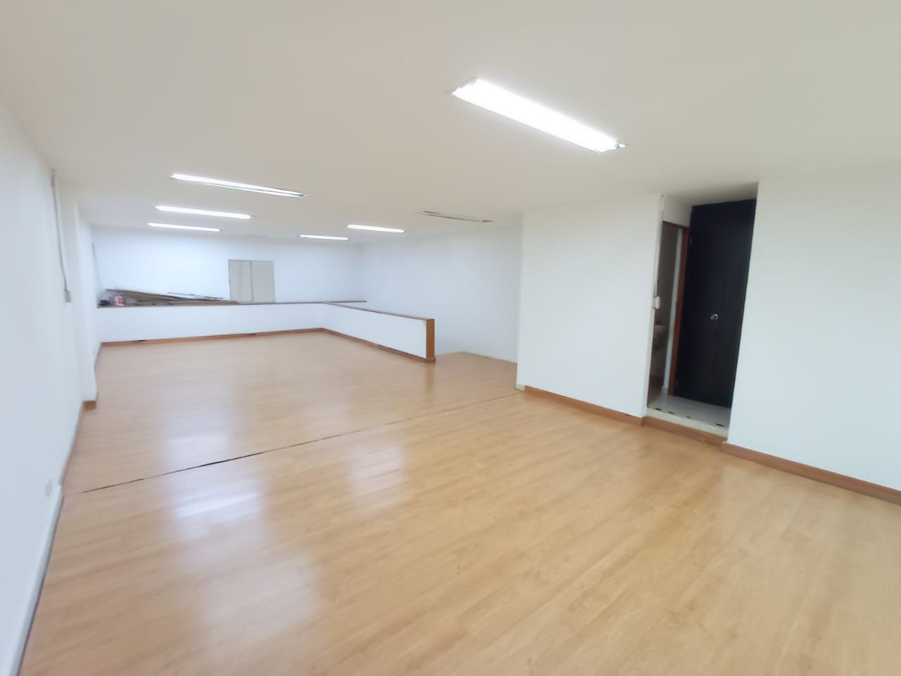 Local en arriendo Antioquia Itagüí La Esmeralda 143 m2 Habitaciones 0 Baños 4 Garajes 0 Precio $7870000
