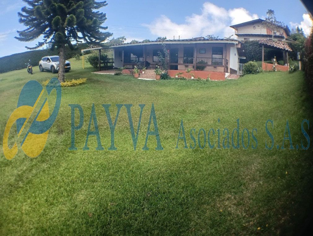 Casa Campestre en arriendo Antioquia Copacabana Punto Mayor 225 m2 Habitaciones 3 Baños 2 Garajes 3 Precio $2500000