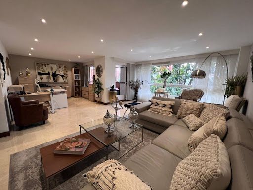 Apartamento en venta Antioquia Medellín Los Balsos No2 281 m2 Habitaciones 4 Baños 5 Garajes 3 Precio $2450000000