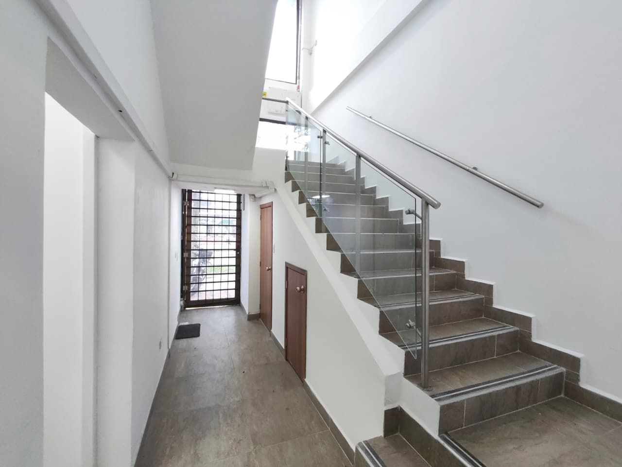 Oficina en arriendo Risaralda Pereira Las Mangas 230 m2 Habitaciones 0 Baños 3 Garajes 0 Precio $5800000