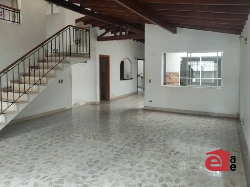 Casa en arriendo Antioquia Medellín La Castellana 290 m2 Habitaciones 4 Baños 3 Garajes 1 Precio $7000000