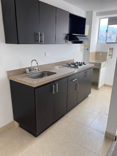 Apartamento en arriendo Antioquia Medellín Cuarta Brigada 65 m2 Habitaciones 3 Baños 2 Garajes 1 Precio $2700000