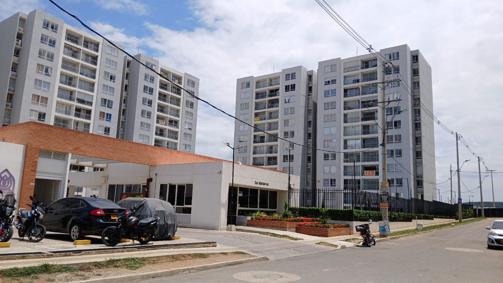 Apartamento en venta Valle Del Cauca Cali Conjunto Residencial Mandarinos 61 m2 Habitaciones 2 Baños 2 Garajes 1 Precio $261000000