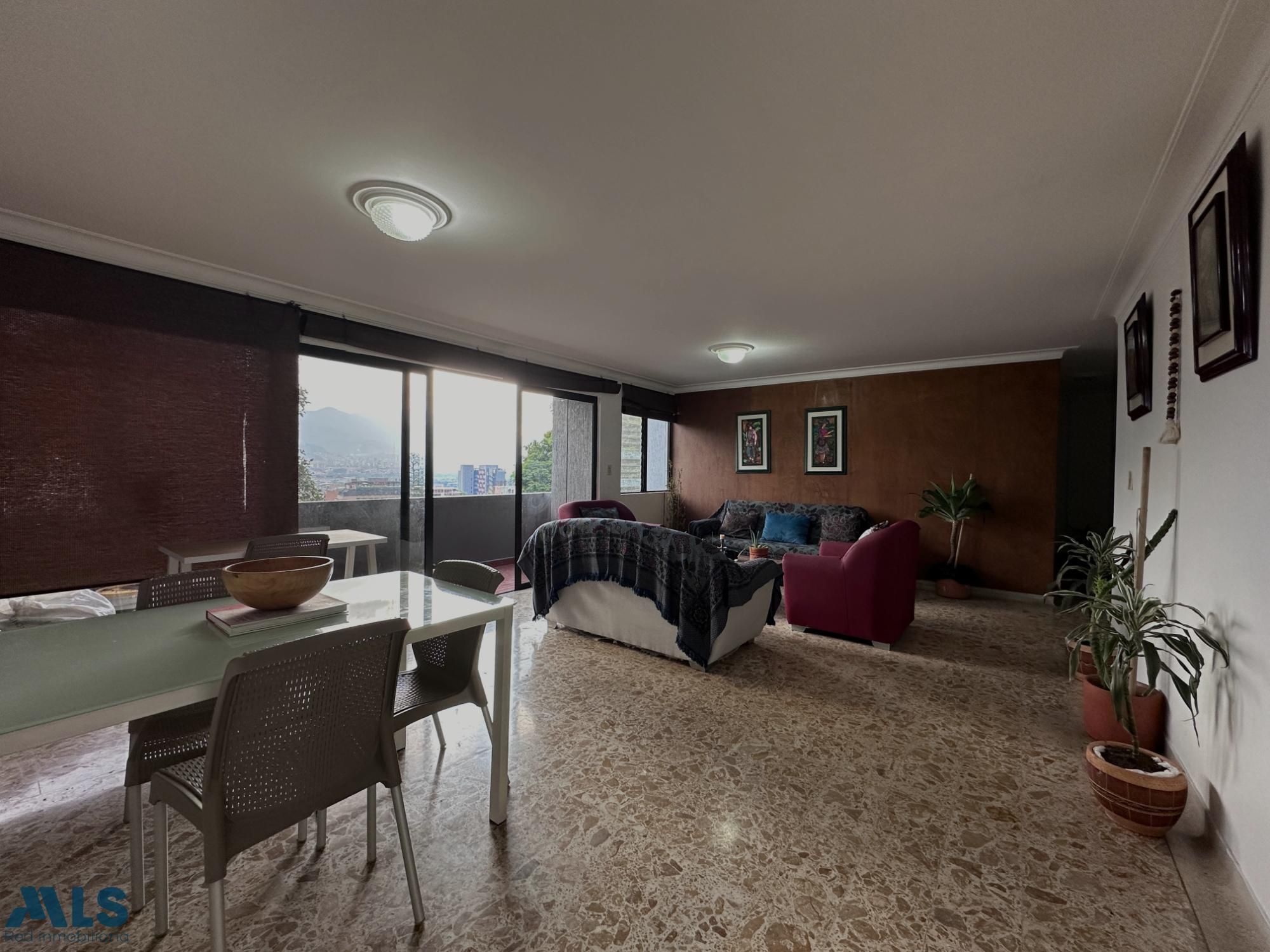 Apartamento en venta Antioquia Medellín La Linde 154 m2 Habitaciones 4 Baños 3 Garajes 1 Precio $790000000