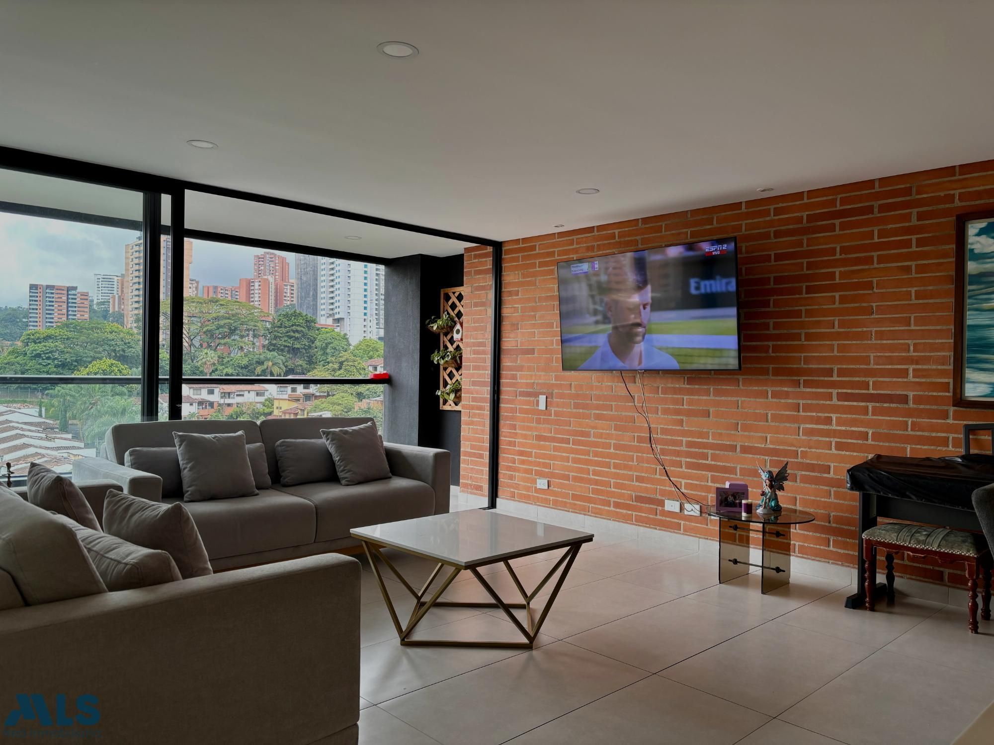 Apartamento en venta Antioquia Envigado La Inmaculada 100 m2 Habitaciones 3 Baños 2 Garajes 2 Precio $750000000