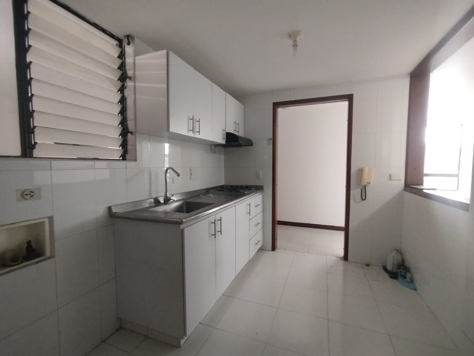 Apartamento en arriendo Risaralda Pereira Los Alamos 94 m2 Habitaciones 3 Baños 2 Garajes 0 Precio $2900000