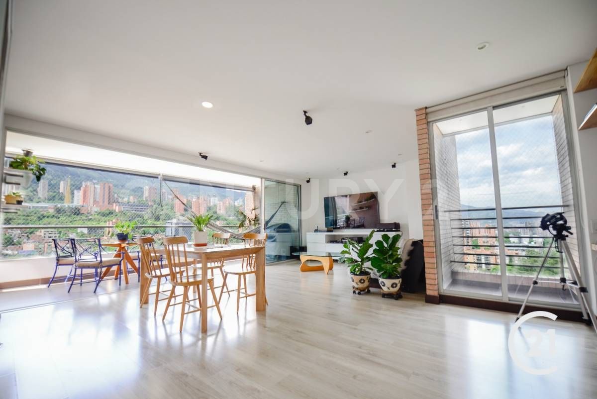 Apartamento en venta Antioquia Medellín La Florida 163 m2 Habitaciones 2 Baños 3 Garajes 2 Precio $1500000000