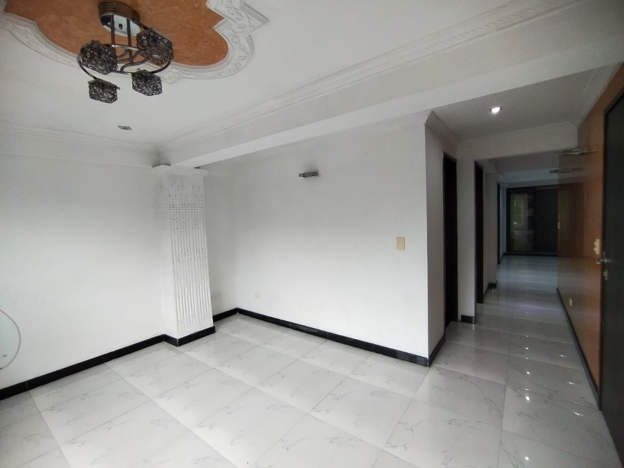 Apartamento en arriendo Risaralda Pereira Maraya 100 m2 Habitaciones 3 Baños 2 Garajes 1 Precio $1750000