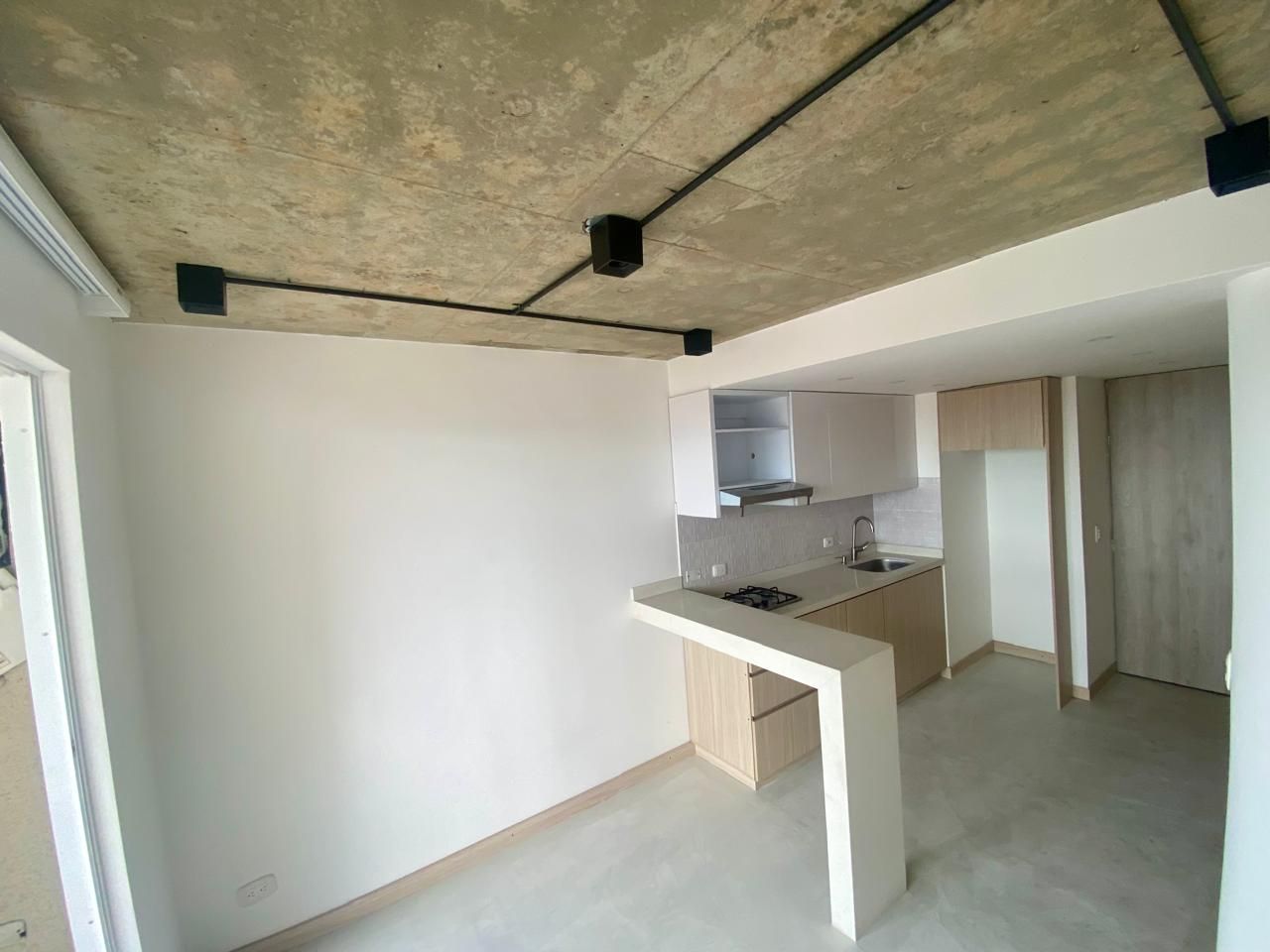 Apartaestudio en venta Valle Del Cauca Cali Urbanización La Flora 36 m2 Habitaciones 1 Baños 2 Garajes 0 Precio $240000000