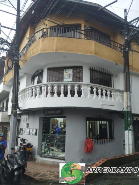 Casa en arriendo Antioquia Itagüí San Francisco 0 m2 Habitaciones 3 Baños 2 Garajes 0 Precio $1500000