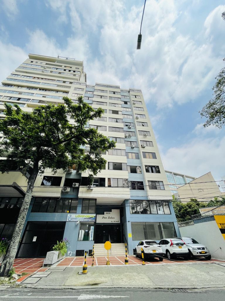 Apartamento en venta Valle Del Cauca Cali Granada 74 m2 Habitaciones 3 Baños 2 Garajes 2 Precio $350000000