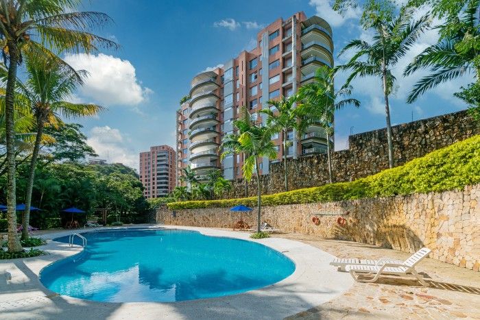 Apartamento en venta Valle Del Cauca Cali Normandía 256 m2 Habitaciones 3 Baños 4 Garajes 2 Precio $1335000000