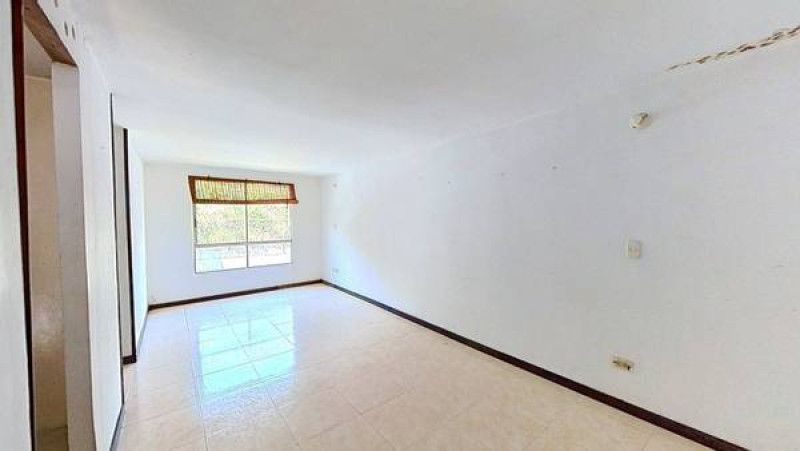 Inmuebles en Remate Apartamento en venta Valle Del Cauca Cali Aguacatal 55 m2 Habitaciones 3 Baños 1 Garajes 0 Precio $167112903