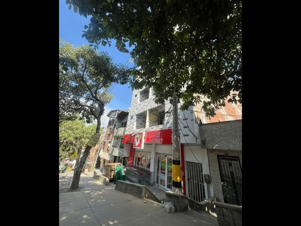 Bodega en arriendo Antioquia Medellín San Isidro 156 m2 Habitaciones 0 Baños 2 Garajes 0 Precio $10000000