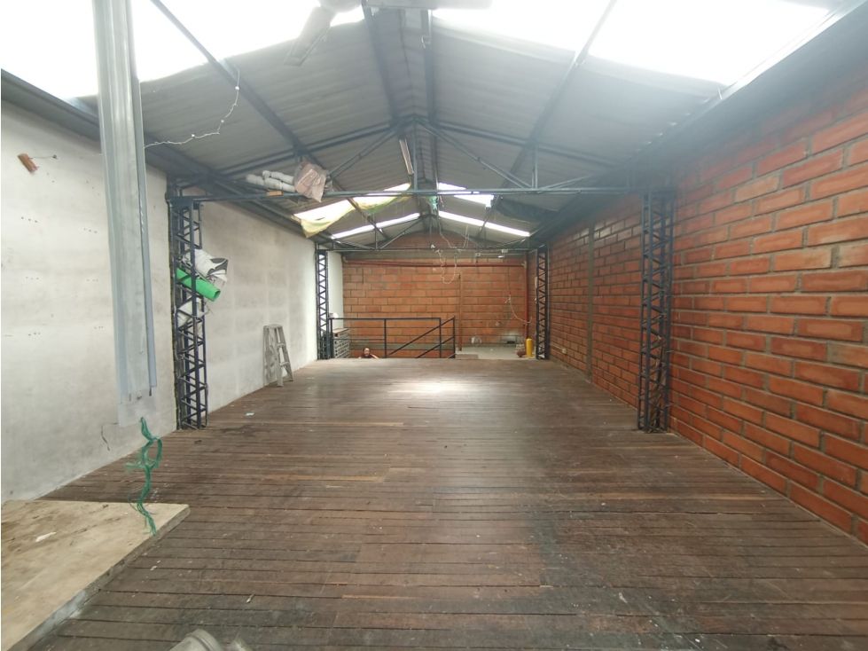 Bodega en arriendo Antioquia Medellín La Candelaria 110 m2 Habitaciones 0 Baños 2 Garajes 0 Precio $6000000