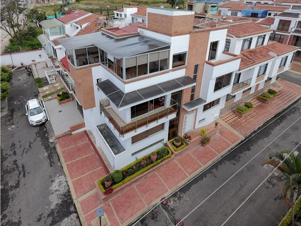 Casa en venta Cundinamarca Fusagasugá Centro 291 m2 Habitaciones 6 Baños 6 Garajes 3 Precio $1100000000