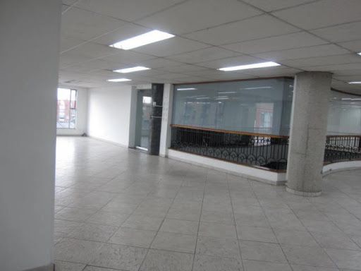 Oficina en arriendo Cundinamarca Bogotá El Batan 500 m2 Habitaciones 0 Baños 2 Garajes 8 Precio $31500000