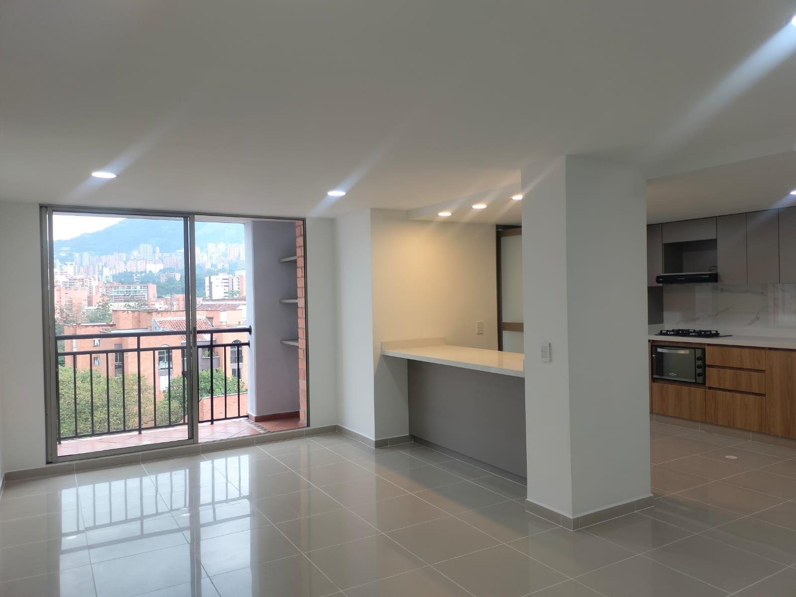 Apartamento en arriendo Antioquia Envigado Jardines 120 m2 Habitaciones 3 Baños 2 Garajes 1 Precio $4850000