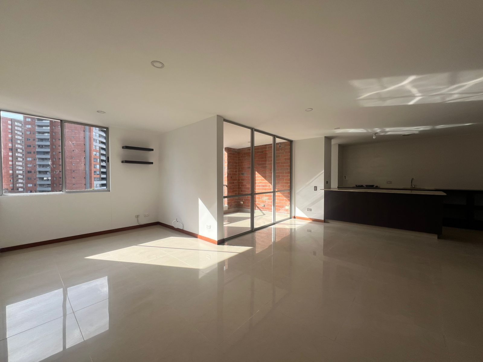 Apartamento en arriendo Antioquia Envigado Loma De Las Brujas 105 m2 Habitaciones 2 Baños 2 Garajes 1 Precio $4250000