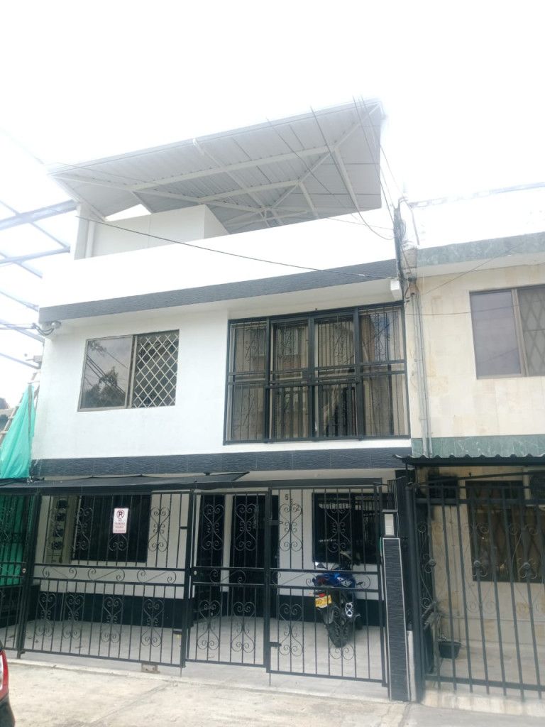 Apartamento en arriendo Valle Del Cauca Cali El Sena 70 m2 Habitaciones 2 Baños 2 Garajes 1 Precio $1300000