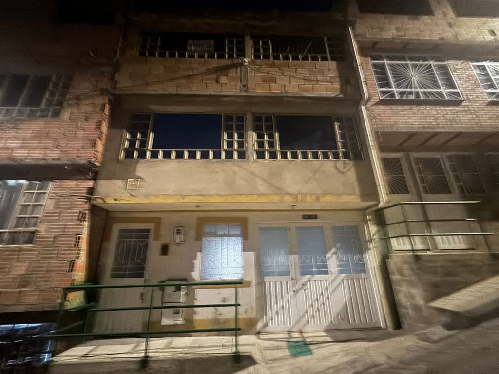 Casa en arriendo Cundinamarca Bogotá Duro Gres 140 m2 Habitaciones 5 Baños 2 Garajes 1 Precio $1400000