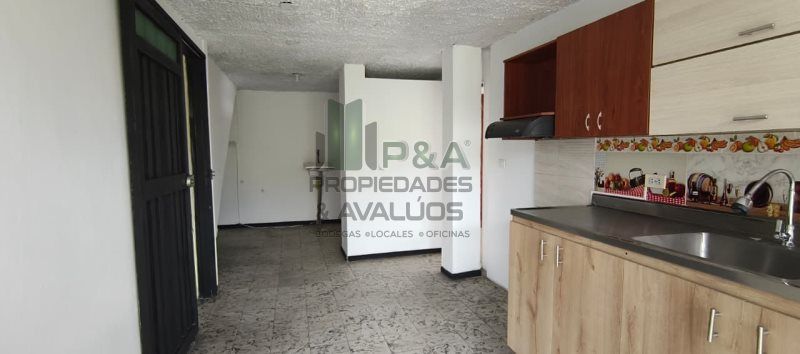 Local en arriendo Antioquia Medellín La Colina 87 m2 Habitaciones 0 Baños 3 Garajes 0 Precio $1800000