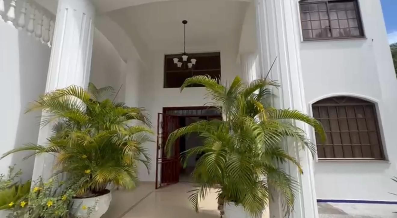 Casa en venta Tolima Melgar Las Palmas 1000 m2 Habitaciones 5 Baños 6 Garajes 3 Precio $2500000000