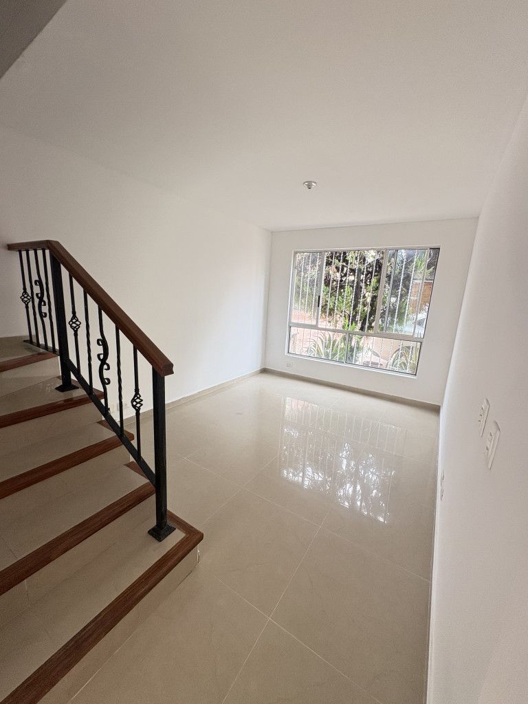 Casa en arriendo Valle Del Cauca Cali Lili 149 m2 Habitaciones 4 Baños 5 Garajes 2 Precio $3600000