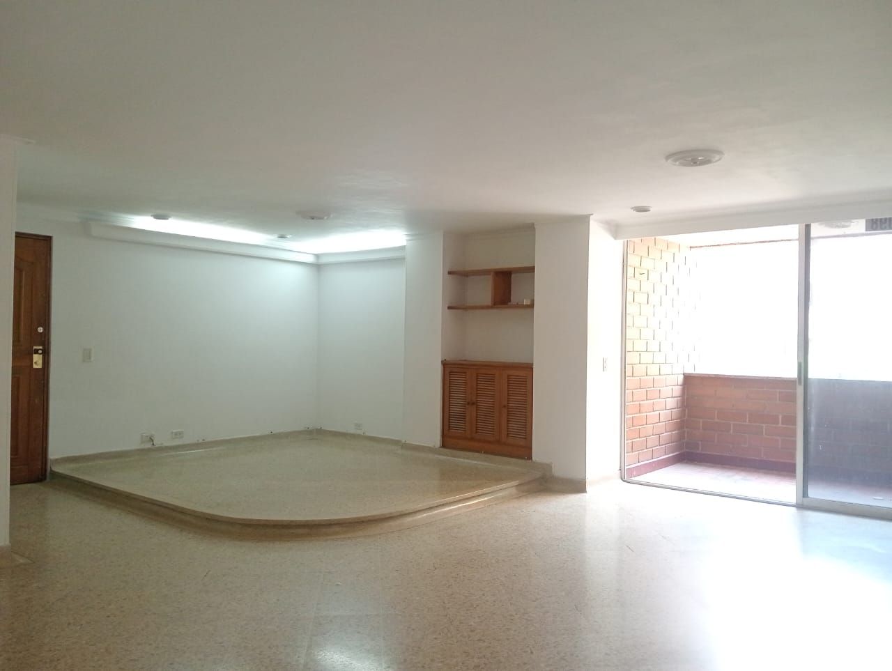 Apartamento en arriendo Antioquia Medellín Laureles 130 m2 Habitaciones 3 Baños 2 Garajes 2 Precio $3700000