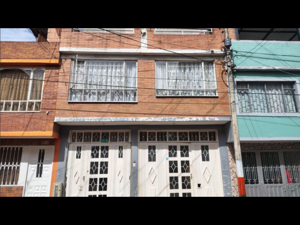 Casa en venta Cundinamarca Bogotá Escocia 111 m2 Habitaciones 5 Baños 3 Garajes 0 Precio $480000000