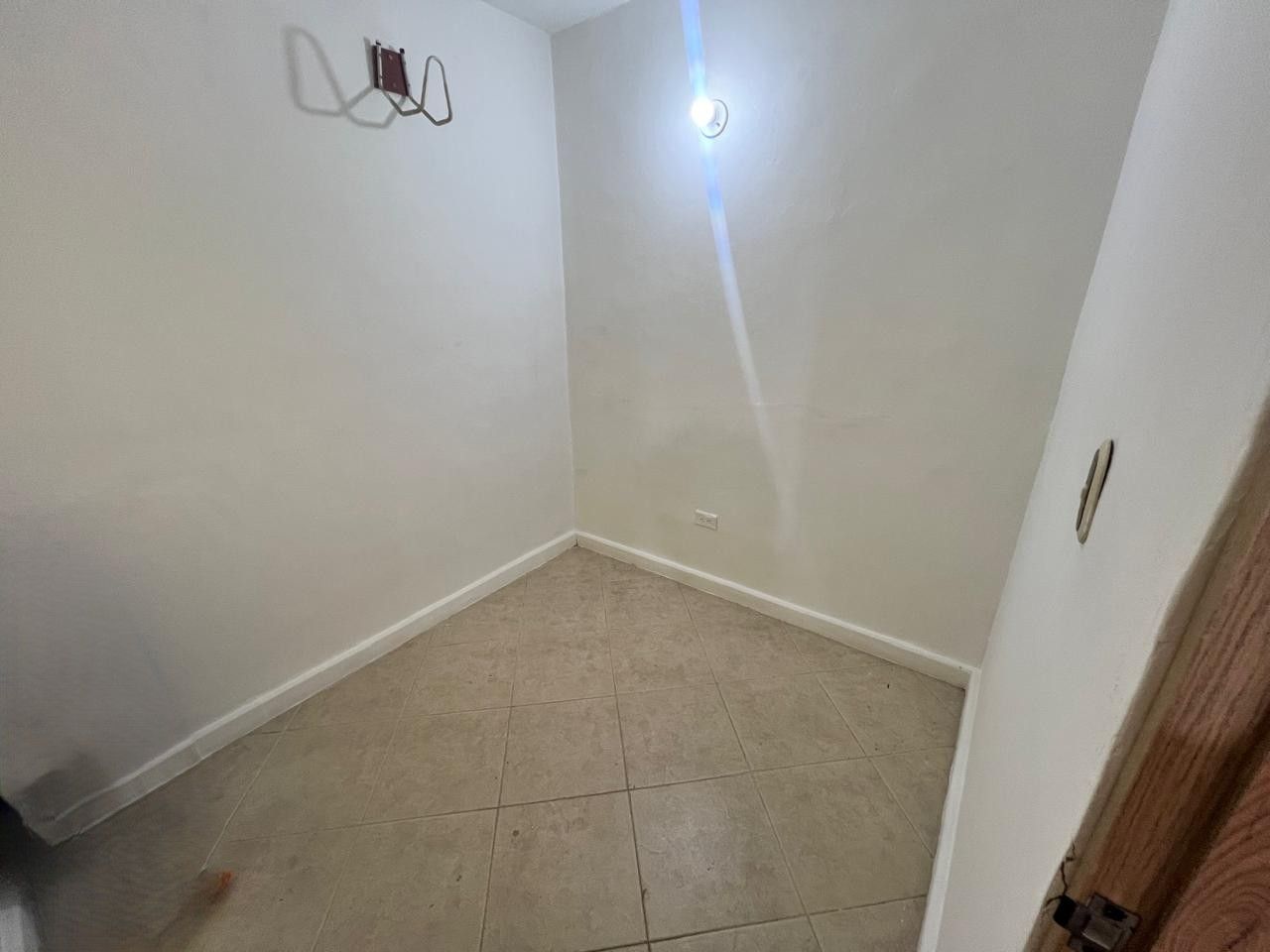 Local en arriendo Antioquia Medellín Rosales 160 m2 Habitaciones 0 Baños 2 Garajes 0 Precio $3200000