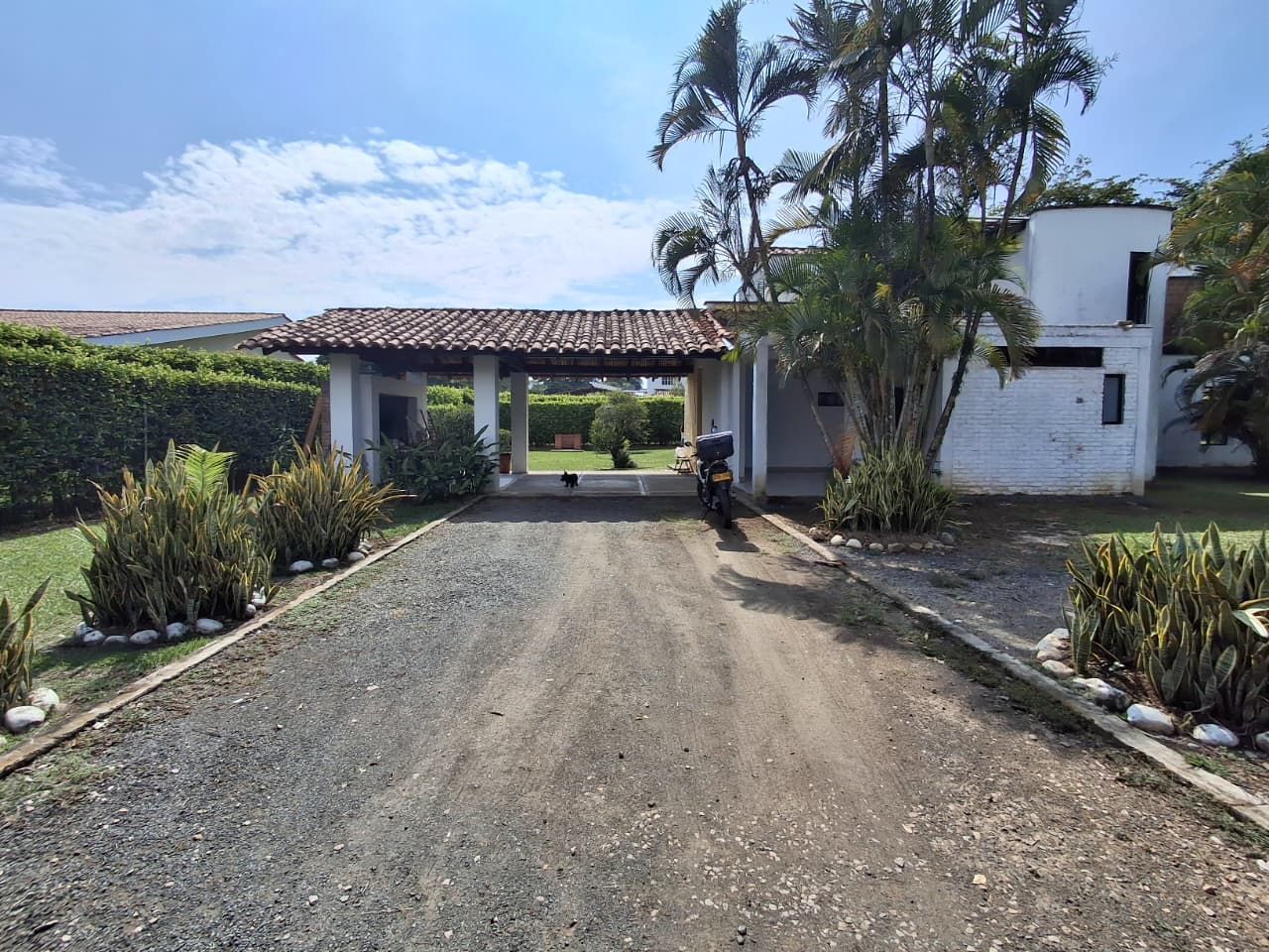 Casa en arriendo Valle Del Cauca Jamundí Cn Campestre Las Mercedes 200 m2 Habitaciones 3 Baños 3 Garajes 1 Precio $3000000