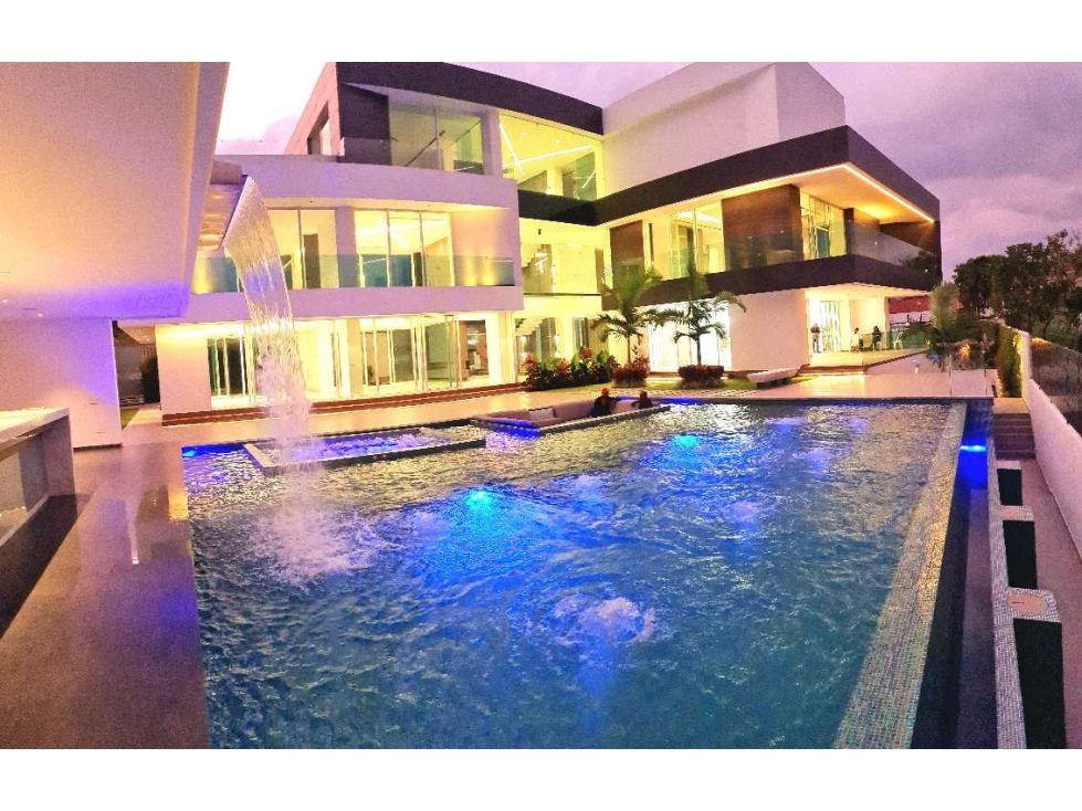 Casa en venta Valle Del Cauca Cali Parcelacion Cerros La Buitrera 1222 m2 Habitaciones 5 Baños 6 Garajes 8 Precio $10999000000