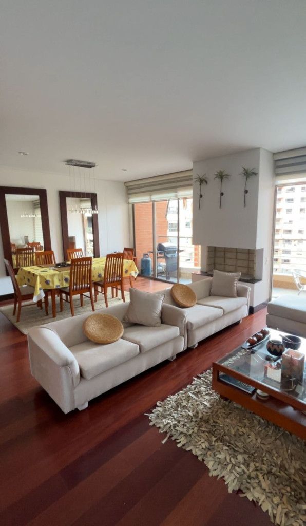 Apartamento en arriendo Cundinamarca Bogotá Los Alpes 163 m2 Habitaciones 3 Baños 4 Garajes 2 Precio $12429100