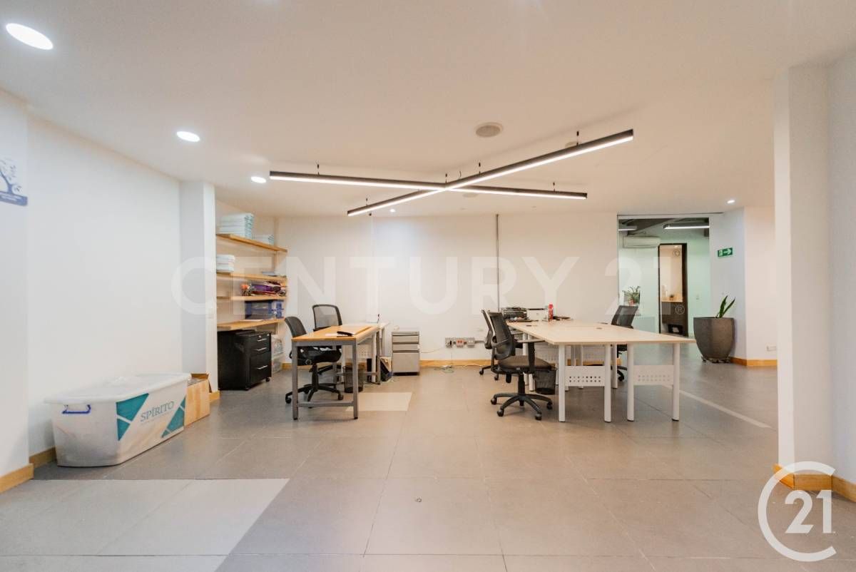 Oficina en arriendo Antioquia Medellín Castropol 222 m2 Habitaciones 0 Baños 5 Garajes 3 Precio $18445000