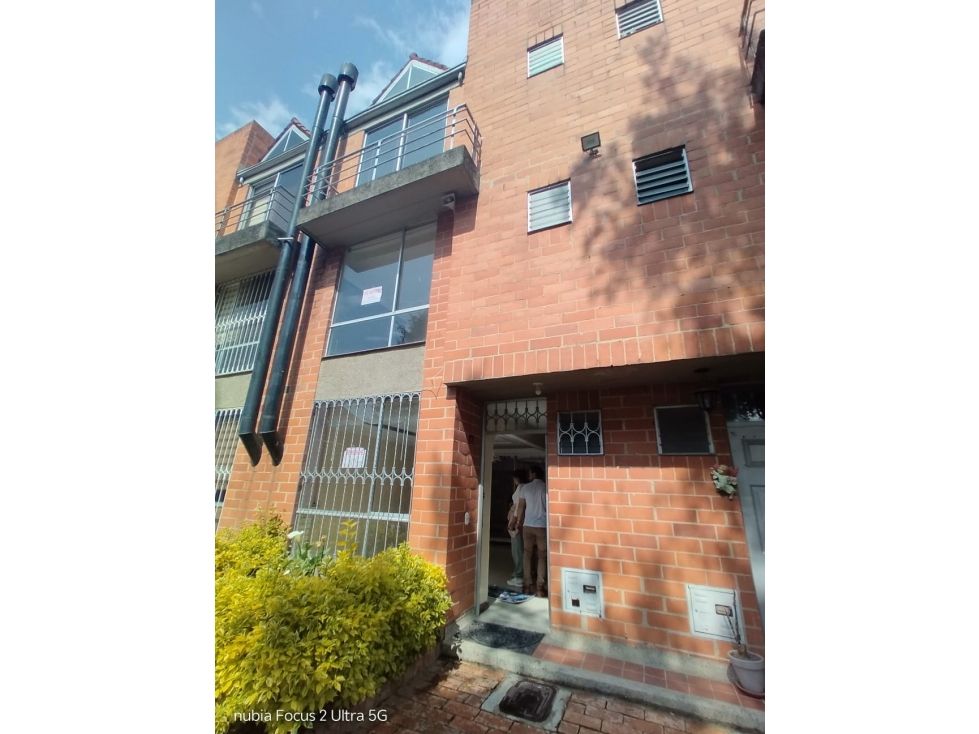 Casa en venta Cundinamarca Mosquera Cr Quintas Del Trebol 100 m2 Habitaciones 4 Baños 3 Garajes 1 Precio $380000000