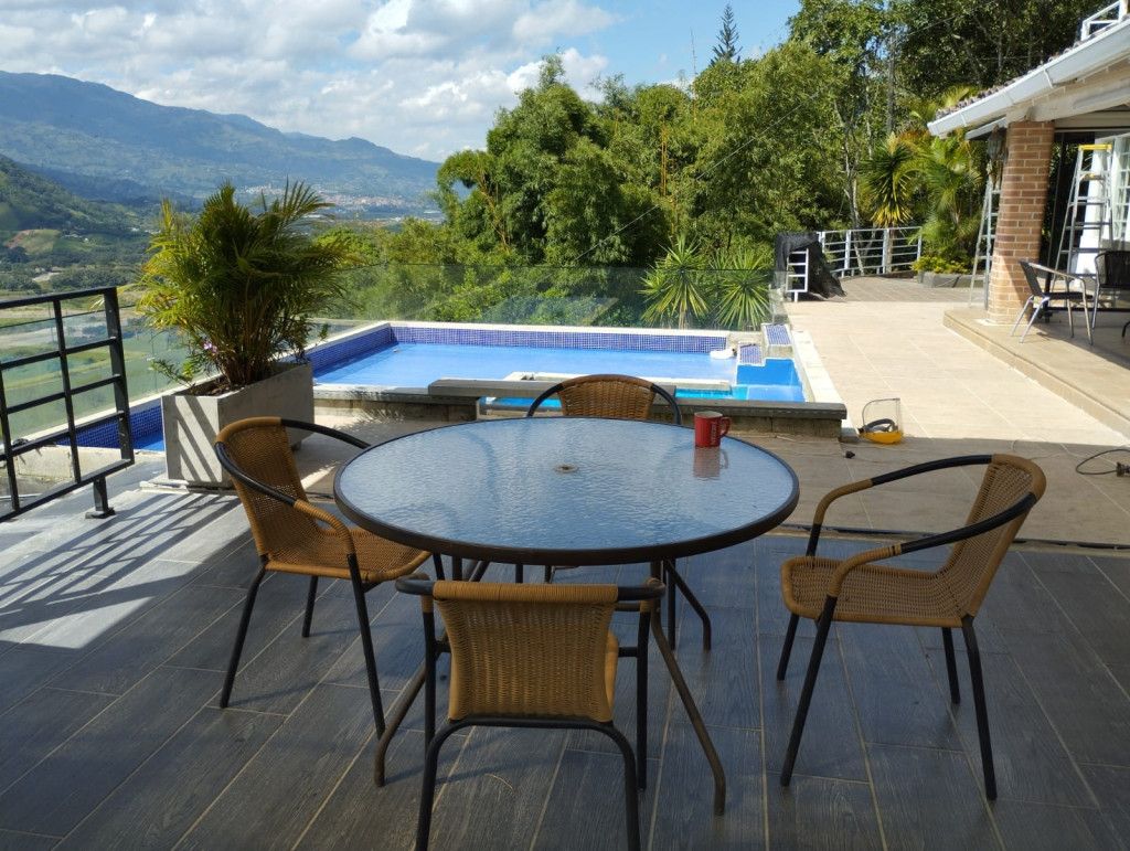 Finca en venta Antioquia Barbosa El Progreso 700 m2 Habitaciones 4 Baños 6 Garajes 10 Precio $1000000000