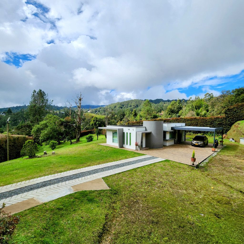 Casa Campestre en venta Antioquia Envigado Alcalá 190 m2 Habitaciones 1 Baños 2 Garajes 5 Precio $1950000000
