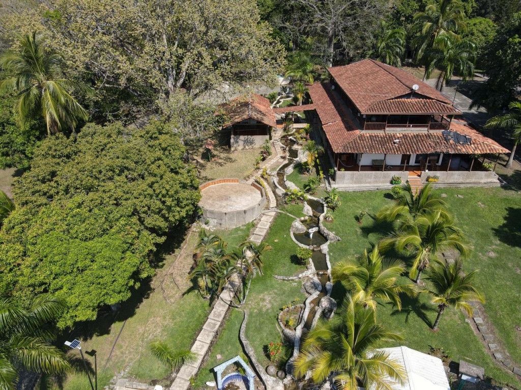 Finca en venta Antioquia La Pintada La Pintada 1406 m2 Habitaciones 0 Baños 0 Garajes 0 Precio $3099000000