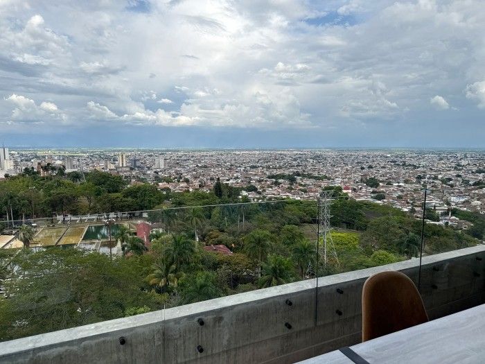 Apartamento en arriendo Valle Del Cauca Cali Bellavista 180 m2 Habitaciones 3 Baños 4 Garajes 3 Precio $25000000