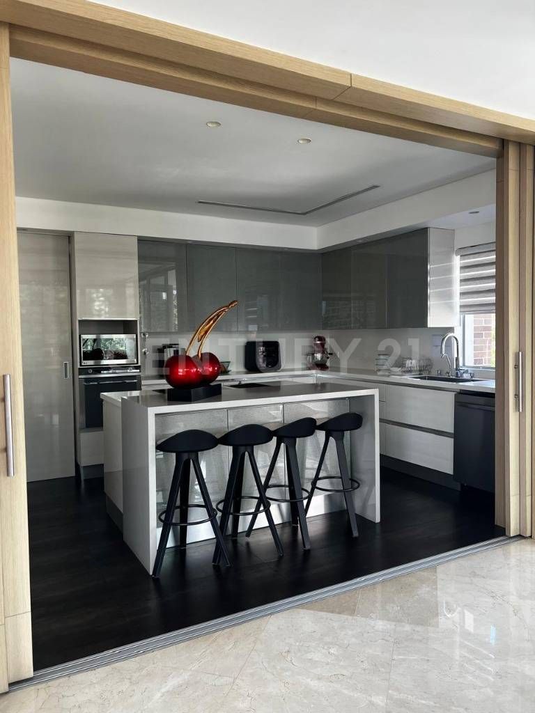 Apartamento en venta Antioquia Medellín El Poblado 277 m2 Habitaciones 3 Baños 3 Garajes 4 Precio $2500000000