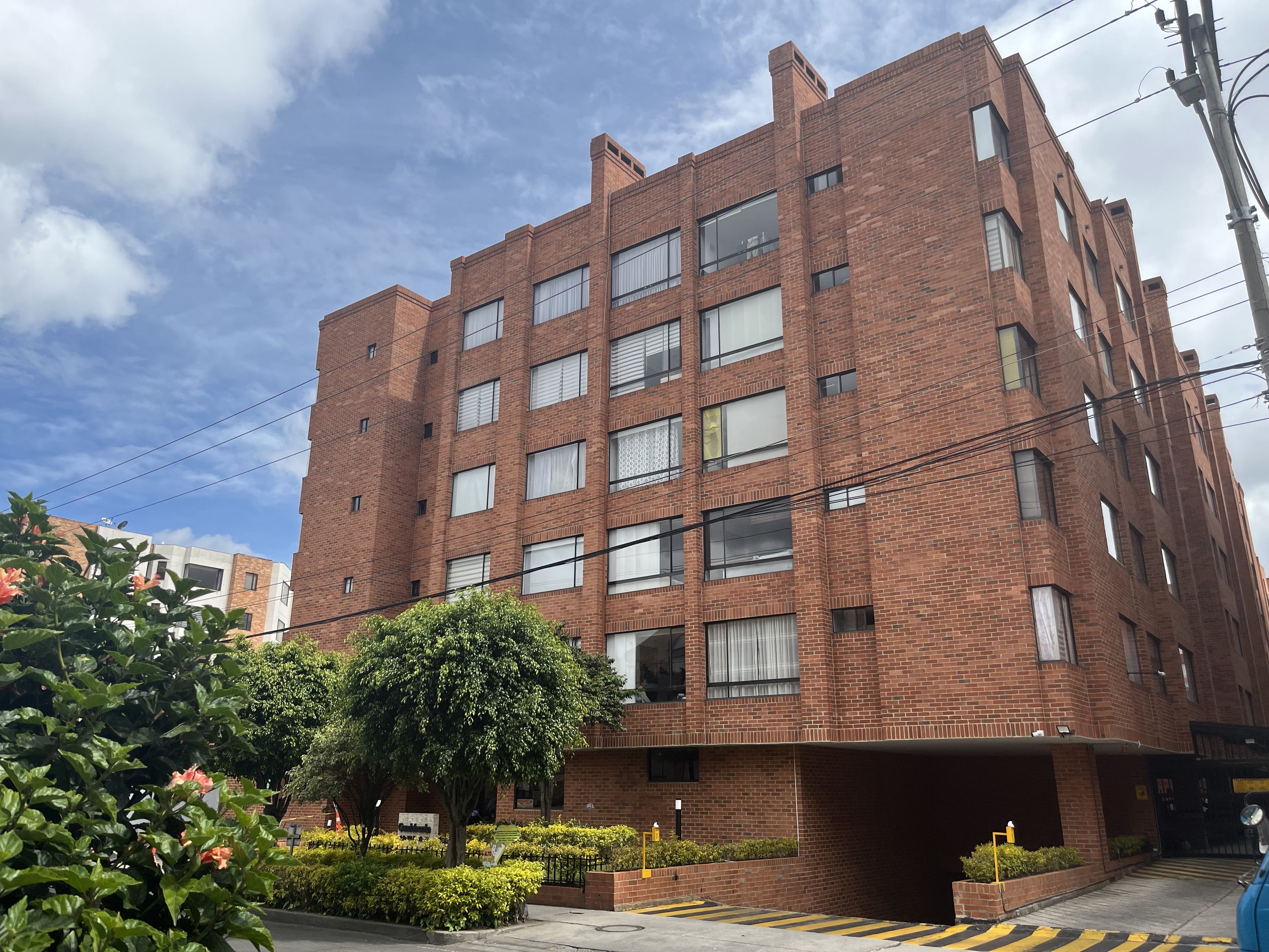 Apartamento en venta Cundinamarca Bogotá Acacias Usaquen - Edif Guadalmonte P H 71 m2 Habitaciones 2 Baños 2 Garajes 2 Precio $400000000