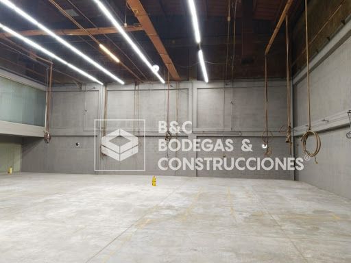 Bodega en arriendo Antioquia Sabaneta Entre Amigos 1722 m2 Habitaciones 0 Baños 7 Garajes 6 Precio $56000000
