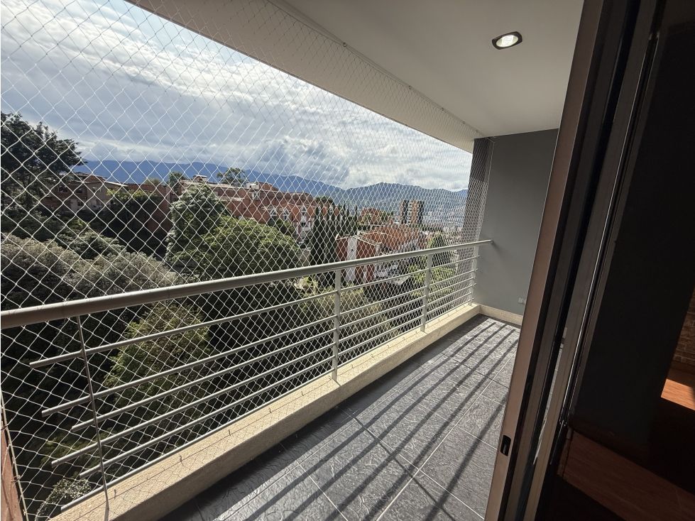 Apartamento en arriendo Antioquia Envigado Iriza 75 m2 Habitaciones 2 Baños 2 Garajes 1 Precio $3200000