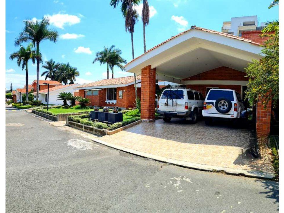 Casa en venta Valle Del Cauca Cali Parcelaciones Pance 1000 m2 Habitaciones 6 Baños 7 Garajes 7 Precio $2500000000