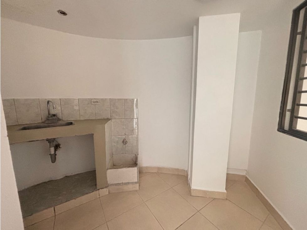 Bodega en arriendo Antioquia Medellín Cristobal 120 m2 Habitaciones 0 Baños 1 Garajes 0 Precio $5000000