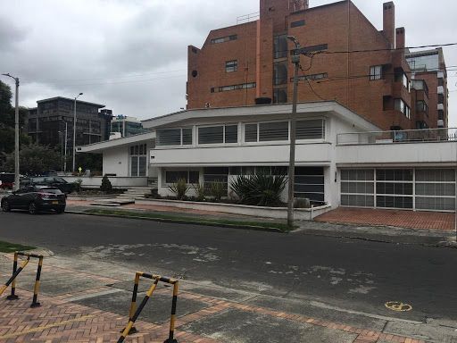 Casa en arriendo Cundinamarca Bogotá Santa Bibiana 815 m2 Habitaciones 7 Baños 7 Garajes 1 Precio $35000000