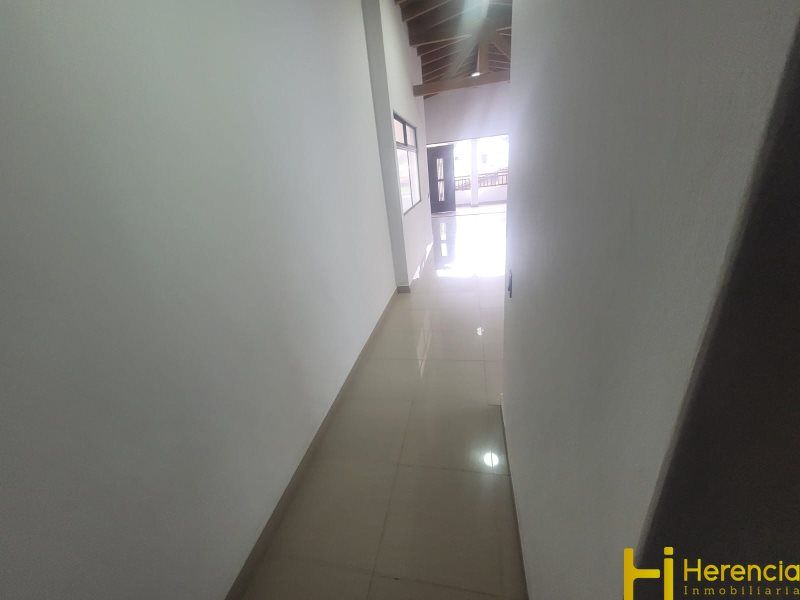 Casa en arriendo Antioquia Envigado Bucarest 200 m2 Habitaciones 3 Baños 2 Garajes 0 Precio $4000000