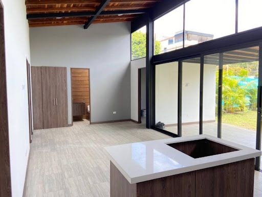 Casa en arriendo Antioquia Marinilla Marinilla 140 m2 Habitaciones 4 Baños 2 Garajes 1 Precio $4500000